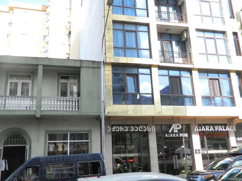 Chemi Saxli Apartment Batumi Esterno foto